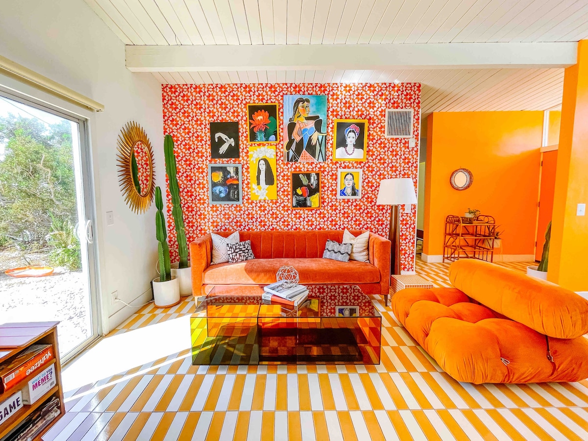 Dazey Desert House - A Colorful Design Dream