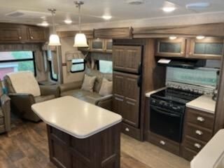 Country RV with fireplace & hot tub