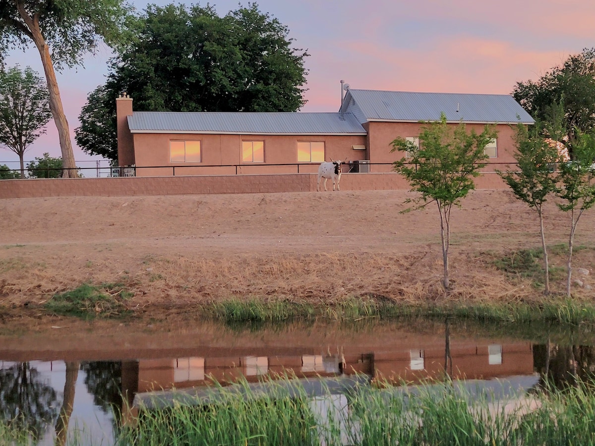 Classic farmhouse on 20 acres, no cleaning fee!