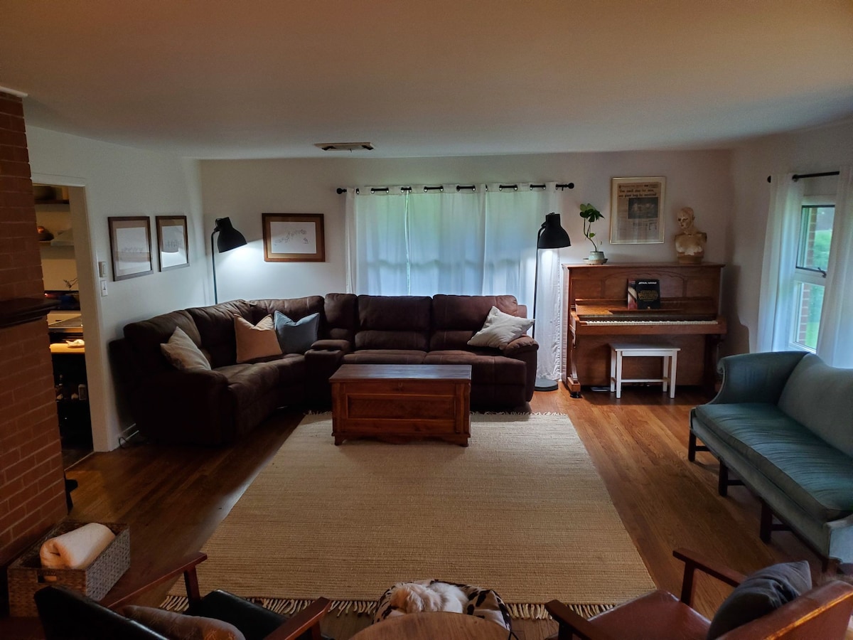 Experience magical Monte Sano mountain (3br/2ba)