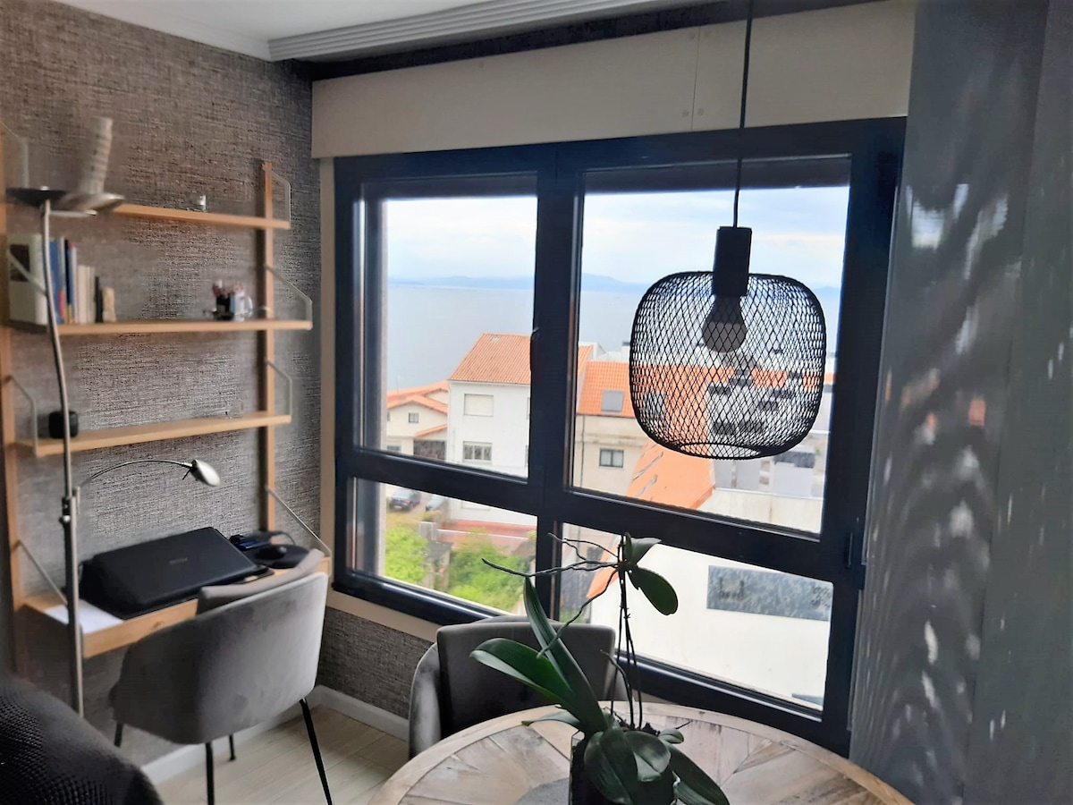 Apartamento con vistas al mar y playa enfrente