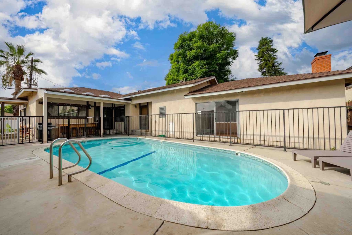 宽敞的房源，带泳池，靠近帕萨迪纳（ Pasadena ）帕萨迪纳（ Pasadena, LA ） ，带泳