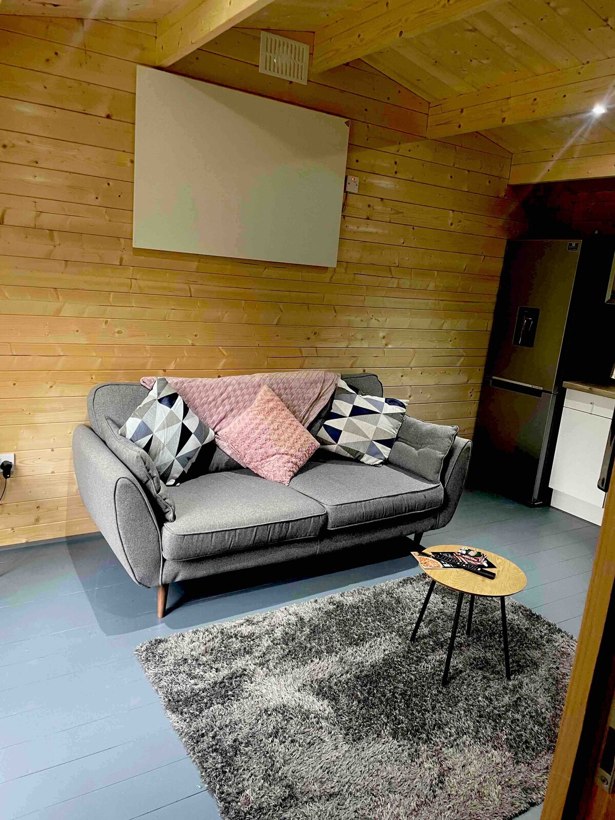 Cozy 1-Bed Cabin