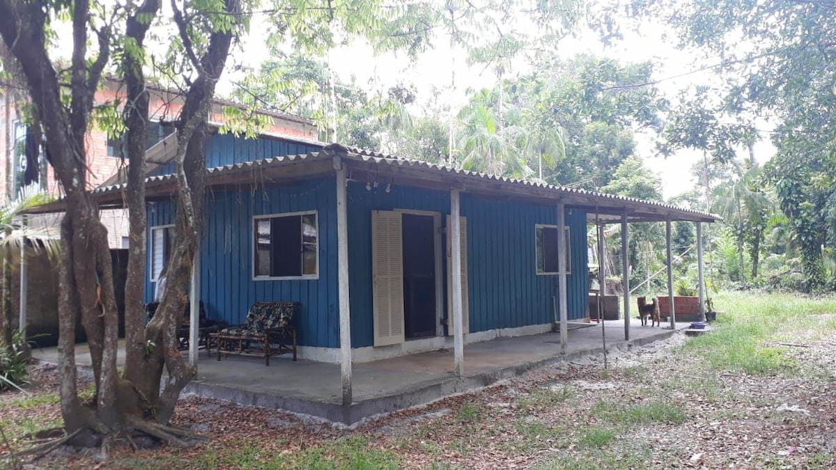 Casa de frente pro mar perto das praias