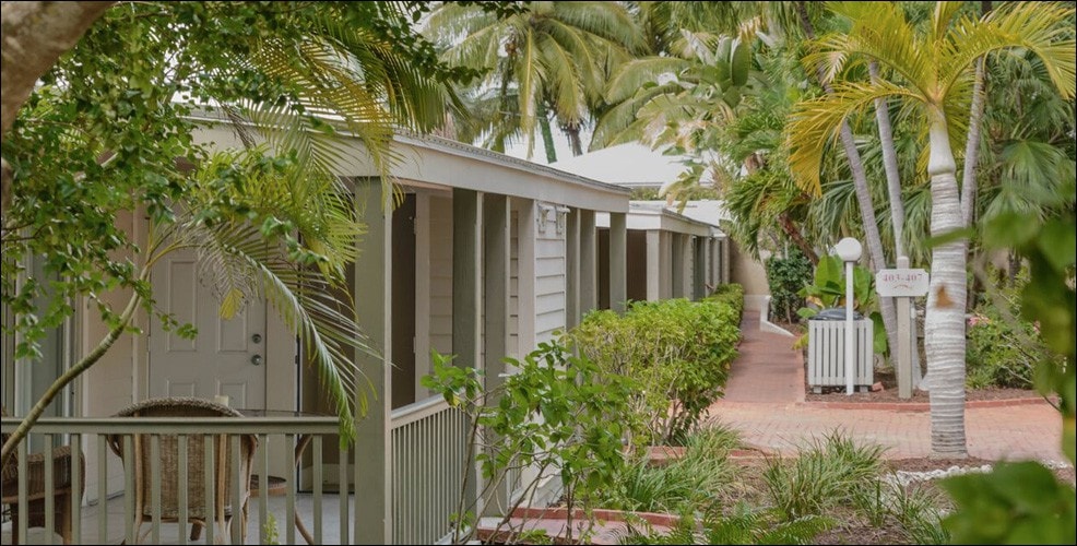 Coconut Mallory Resort: 2-BR, sleep 6, Kitchen