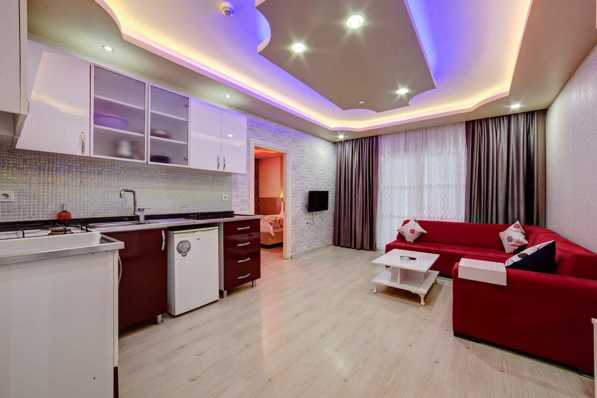 MERSİN VIP HOUSE | 1 +1舒适套房，带双人床