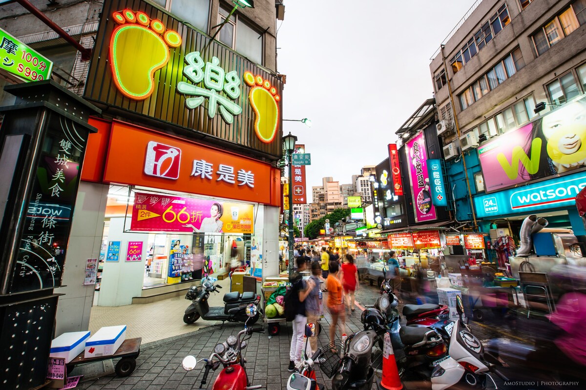 電梯公寓/靠雙捷運,近晴光夜市/大落地窗/景觀