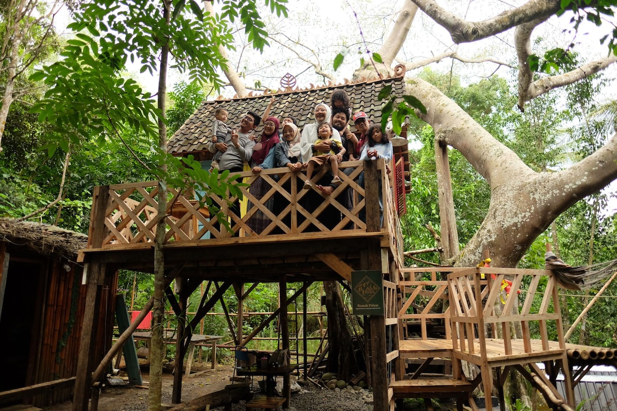 Tree House, Rumah Pohon Awandaru Village