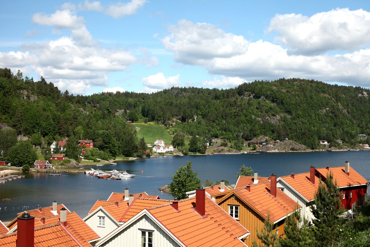 Risør的现代小木屋，欣赏海景