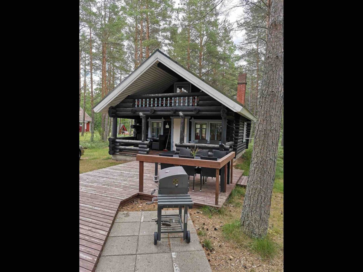 Kalajoki的Mökki Kalajoen Letolla/Cottage