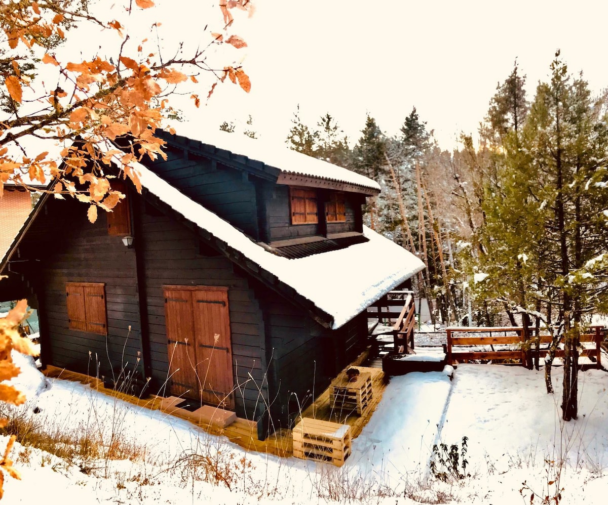 Lobos River Canyon, Ton 's Cabin