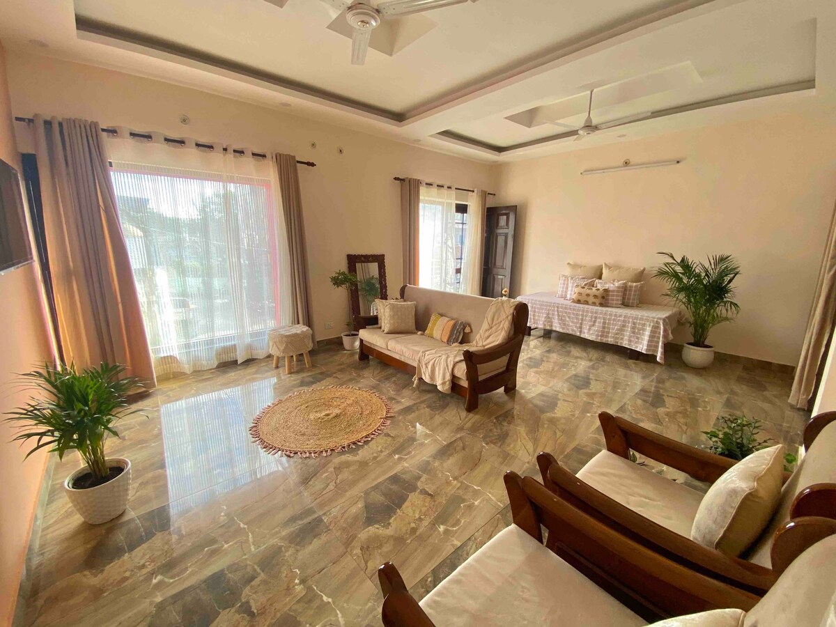 MelroseMoon 3BHK by Candlelit