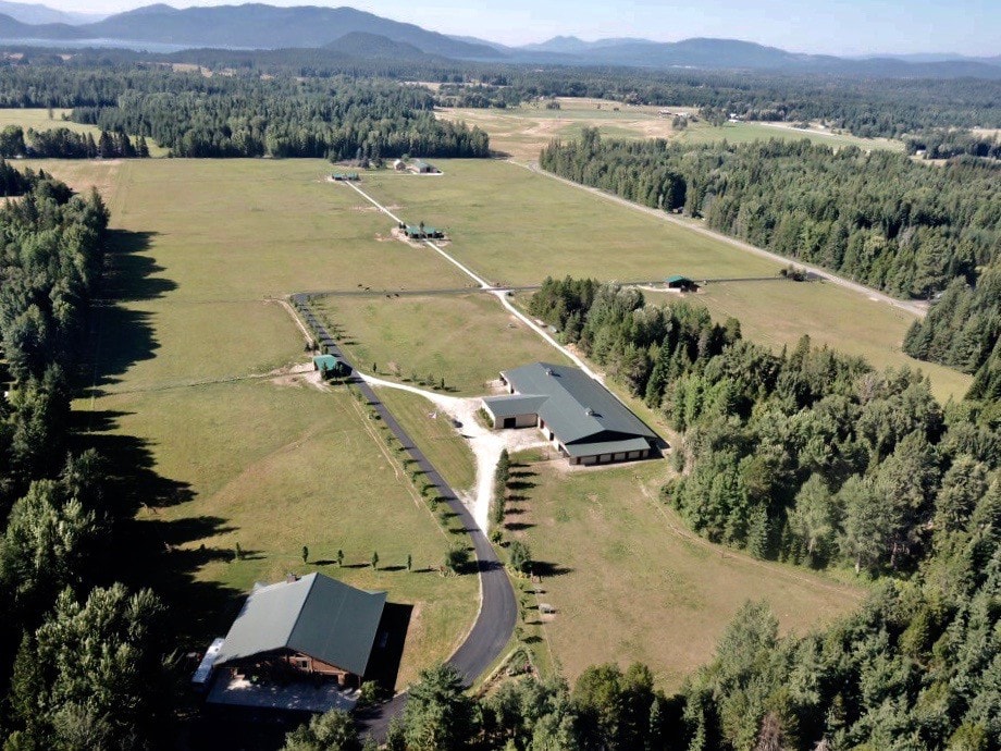 ParnellRanchCLYDESDALES GuestHouseFarmTourFacility