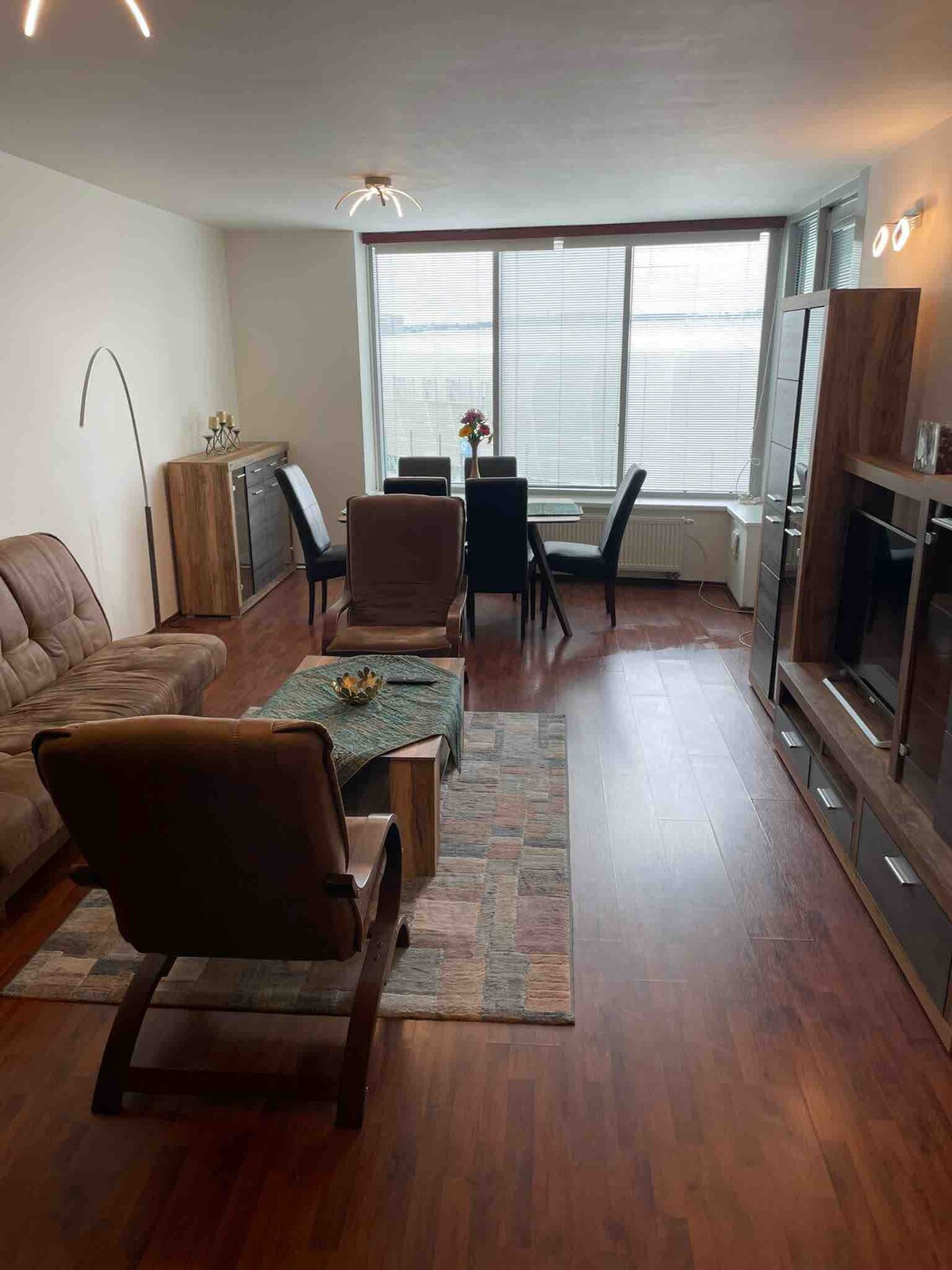双卧室公寓-位于新梅斯托（ Nové Mesto ）三塔的最佳位置