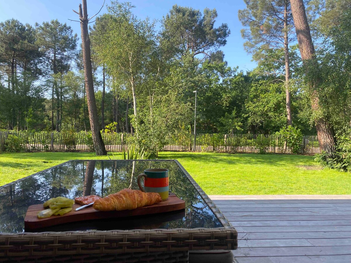 Charmante maison avec SPA piscine proche lac forêt