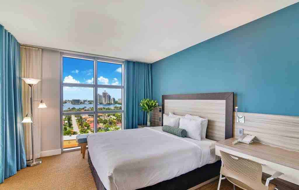 Amazing one bed at sunny isles!!!! book now!!