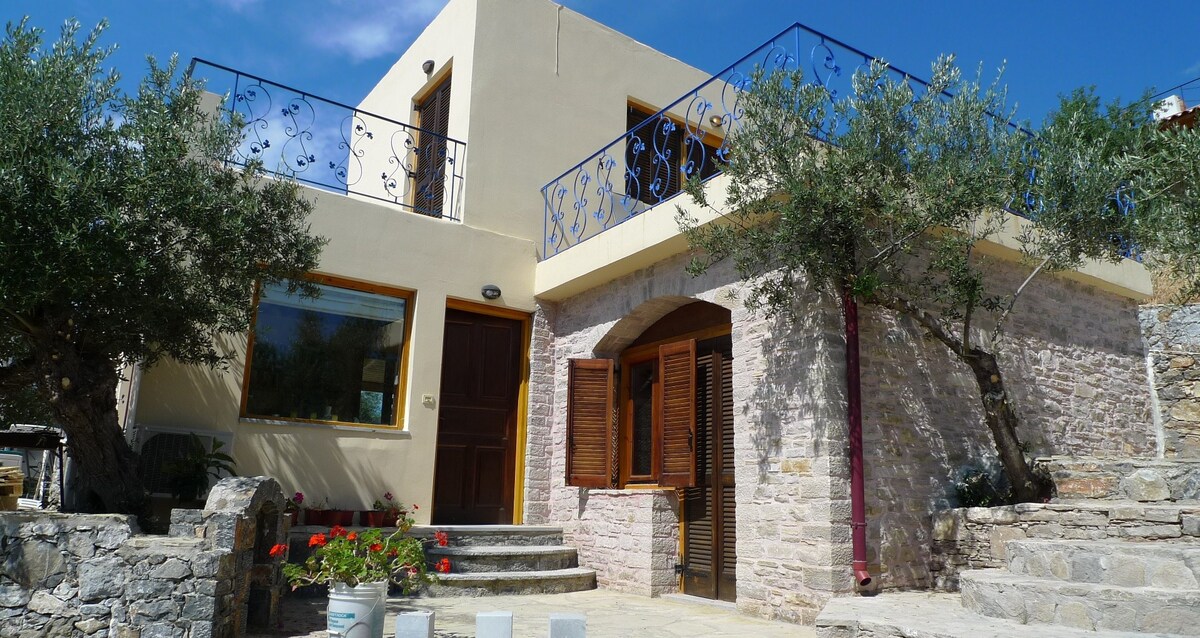 Villa S-E Crete with private pool