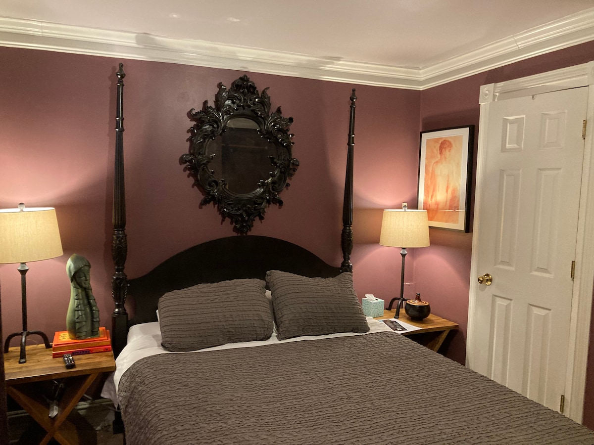 Queen Bed with Private Bathroom in Boystown