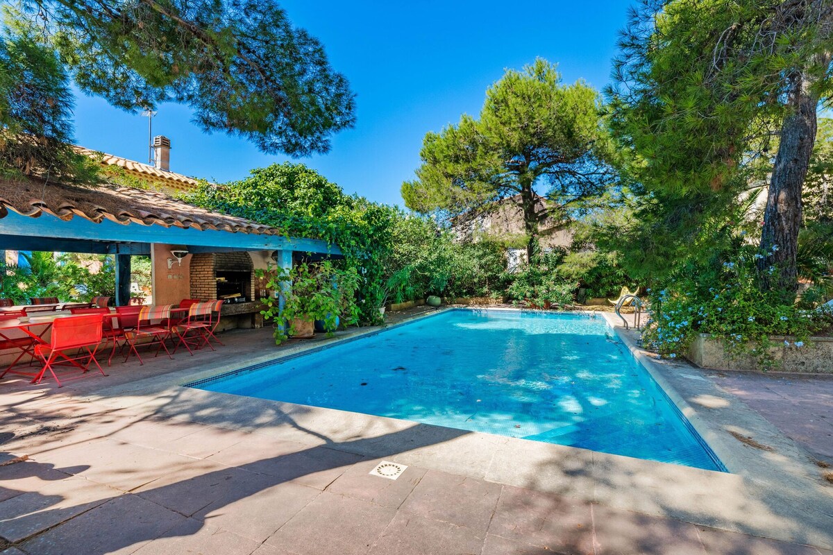 马提格（ Martigues ）风景优美的别墅，带私人泳池