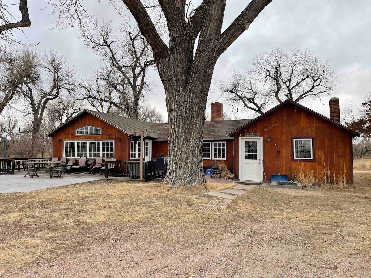 Grand view Ranch - Main Lodge