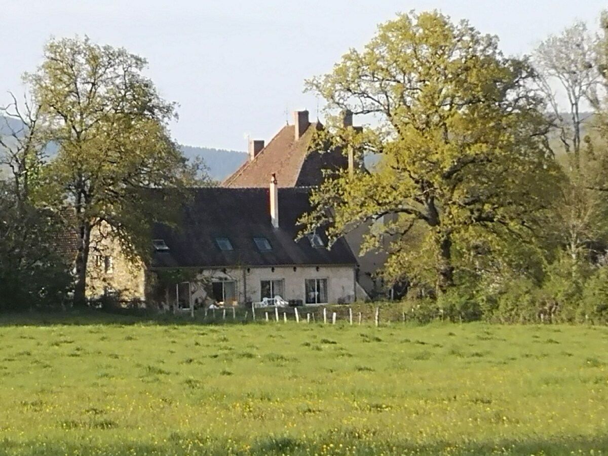 Maison familiale dans la campagne morvandelle