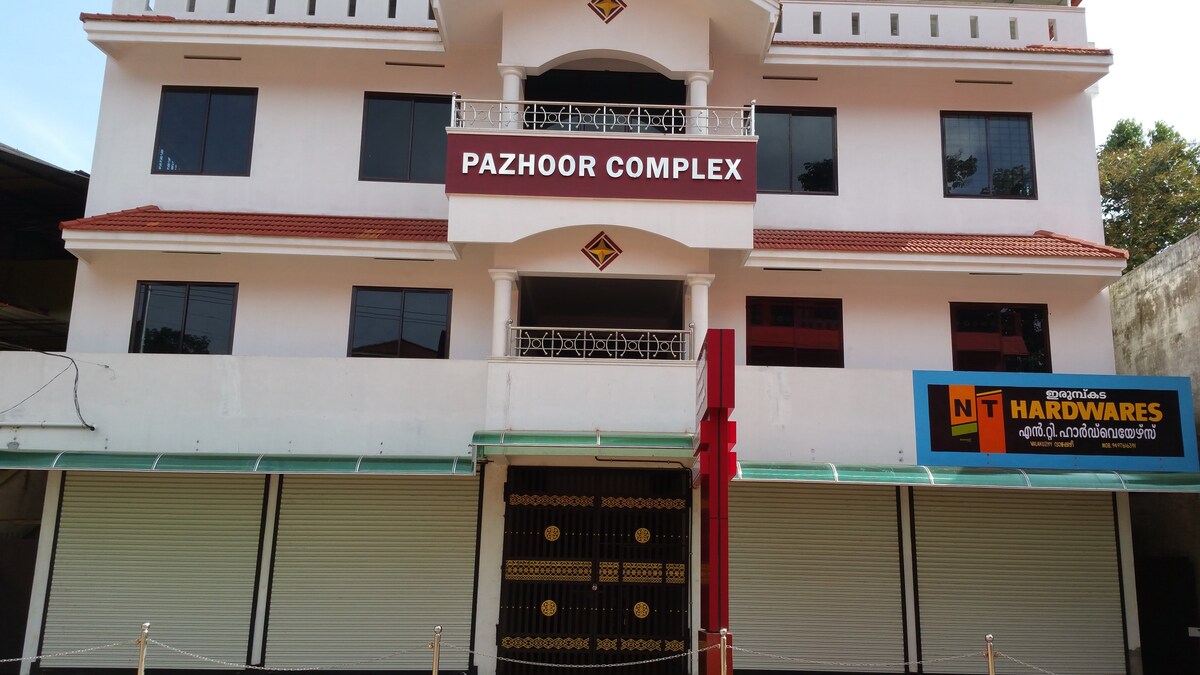 Pazhoor Complex