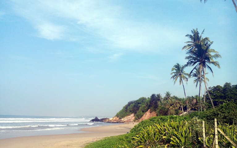 Meddawatta-Lakshawaththa Beach的民宿
