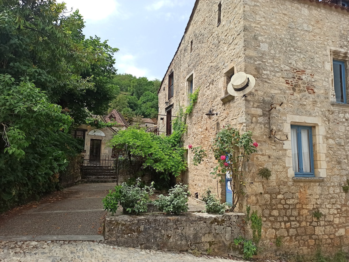 Maison Lou Canotiers - centre village - terrasse