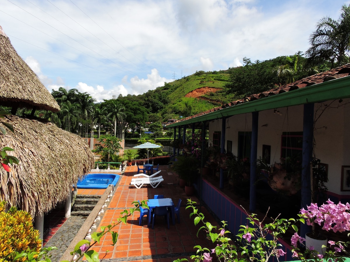 Finca Ciudad Bolar - La Carmiña