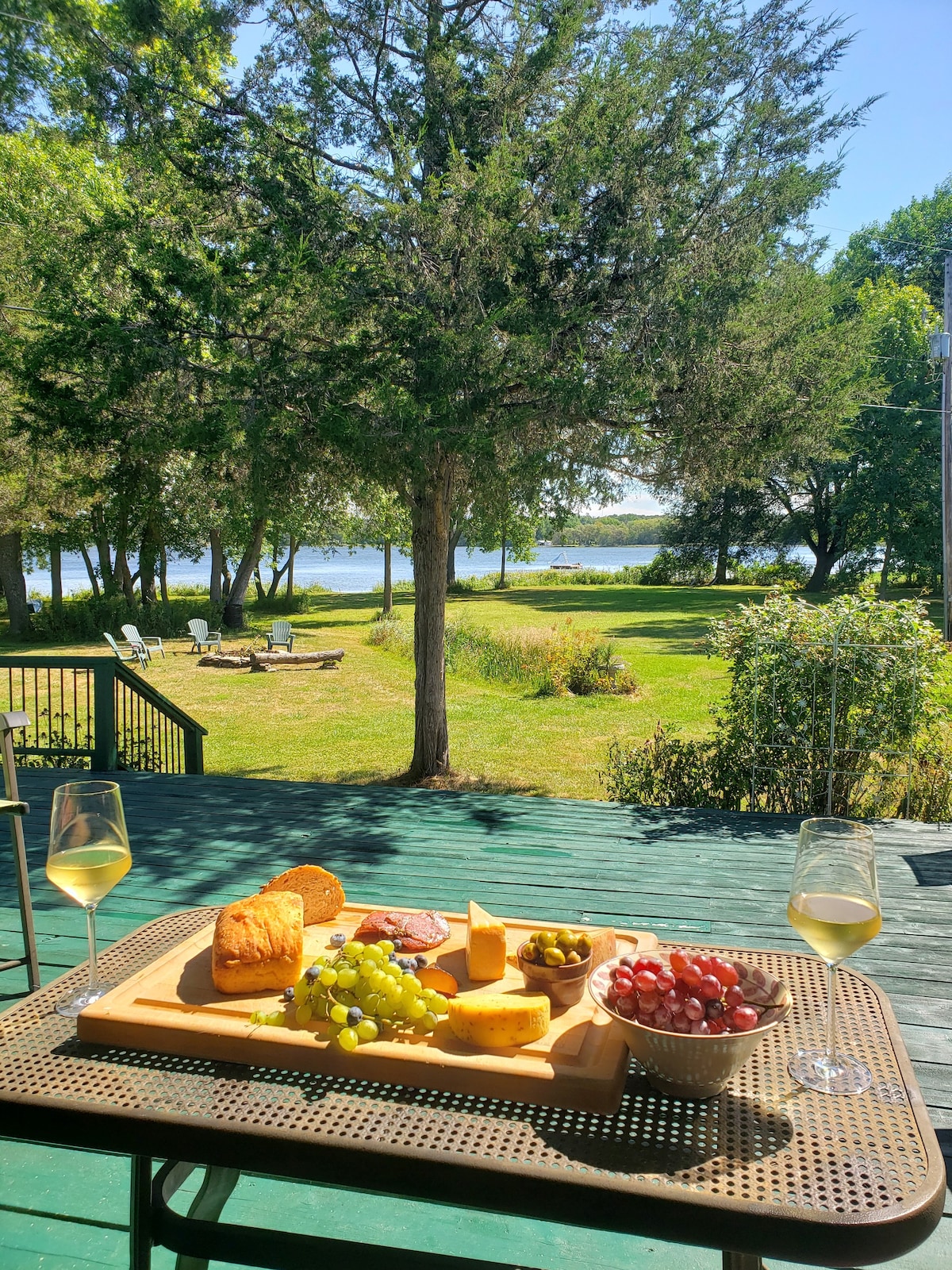 Big Island LakeHouse waterfront & hot tub