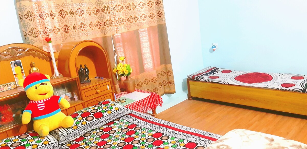 房间非常干净，地理位置优越，距离印度边境很方便。