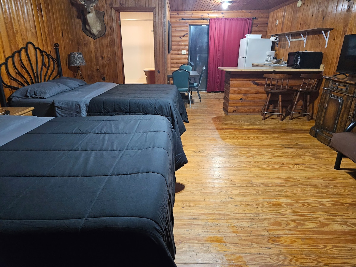 Bass Haven Lodge
# 1
2张标准双人床、1张日式床垫