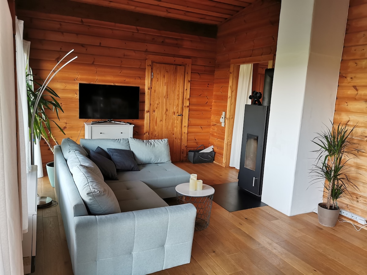 Chalet am Feldrand