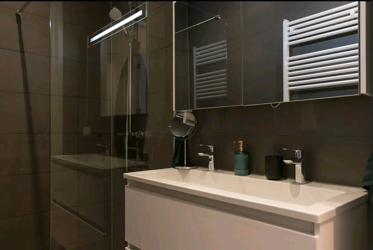 Spacious, 2bedroom App. Centre Damsquare OrangeBnB