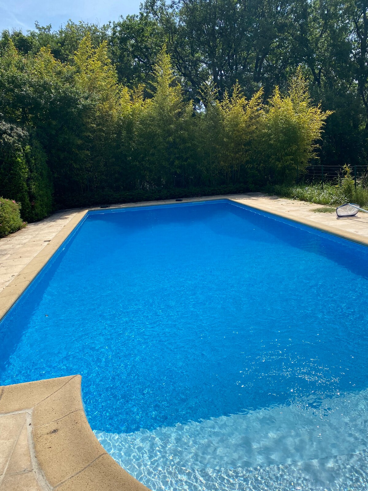 Private pool, sleeps 14 near vineyards of Cahors