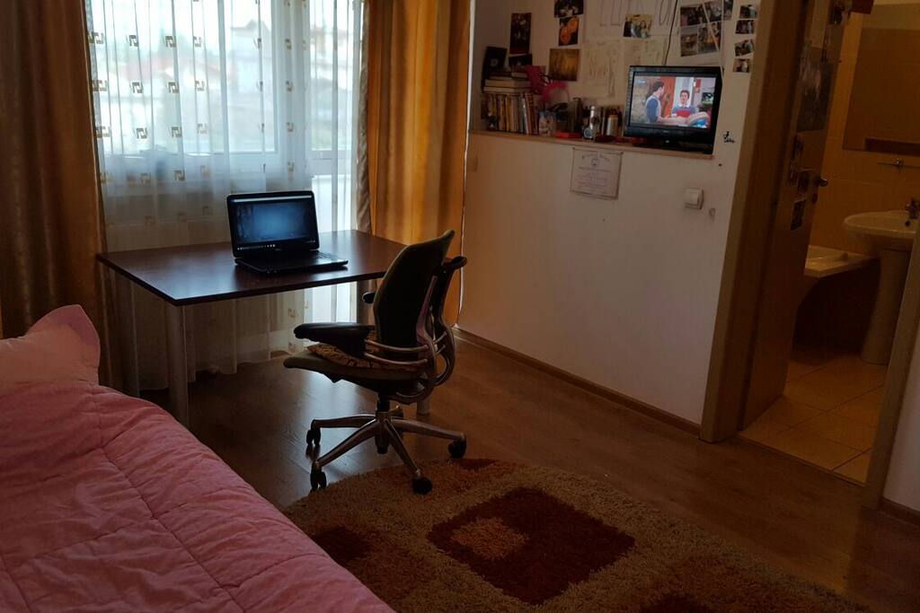 book a private room close to city center!