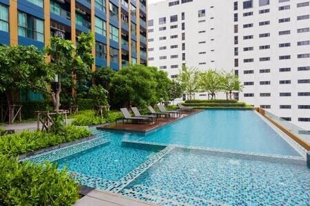 Nana四面佛酒吧街.2 bedroom新星时代主义.Near Mrt and Bts提供接机服务