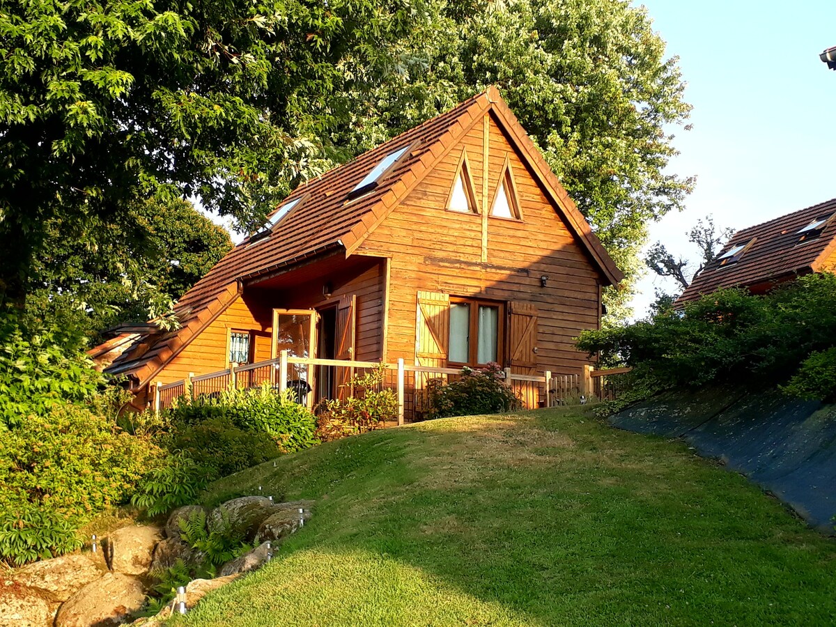 Lodge Overlooking Lac Dathee - Green Park - Vire