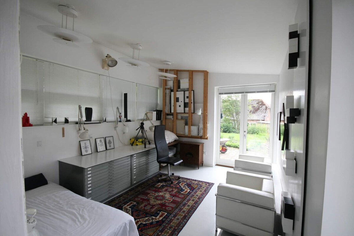现代建筑师设计的附件/公寓面积为59平方米。