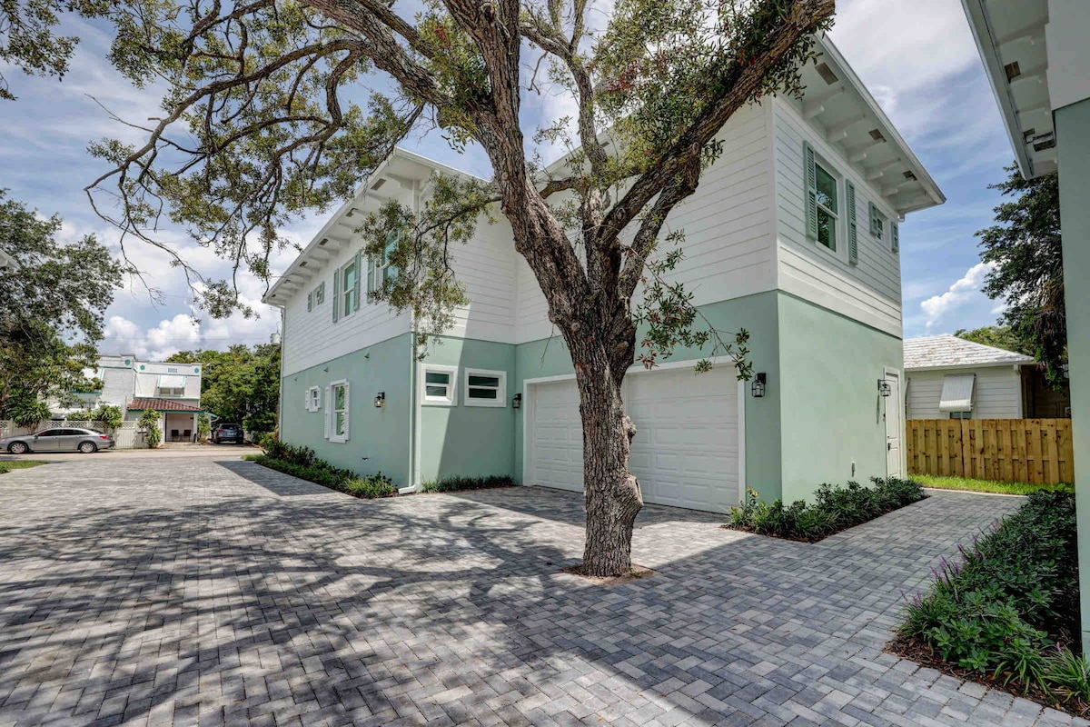 Luxe 3 Bedroom Inter-coastal  Downtown Stuart