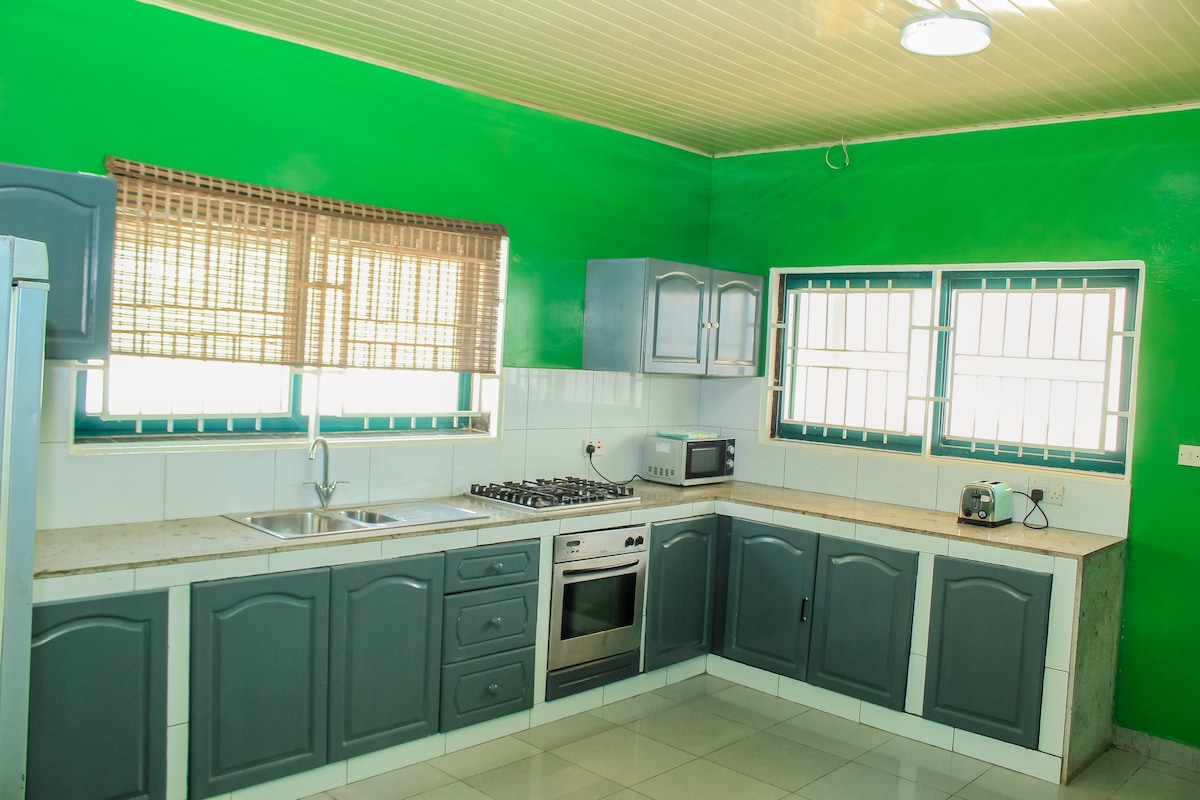 Rock Condos 3-bedroom rental unit in Freetown