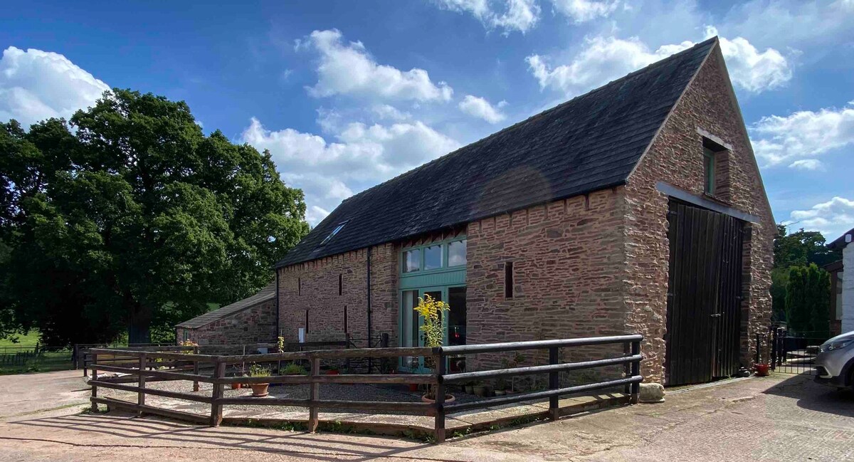 Mallards Barn on a rural farm