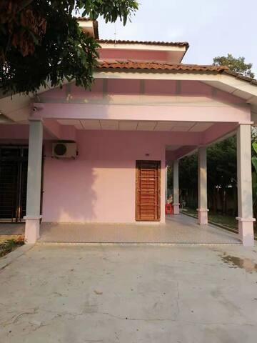 东甲云民宿tangkak Ying Homestay 东甲民宿