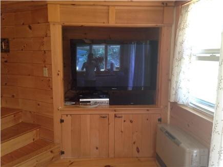 Post & Beam Cottage By Wellfleet Bay (upstairs)