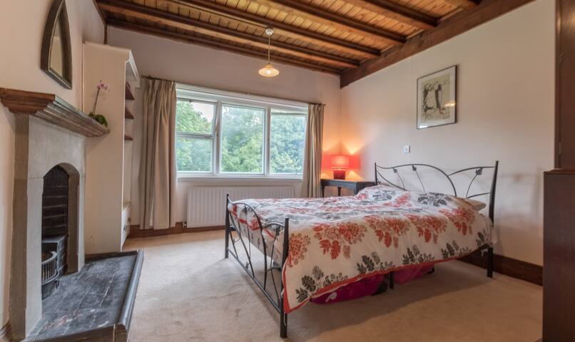 beautiful room in arts & crafts style house