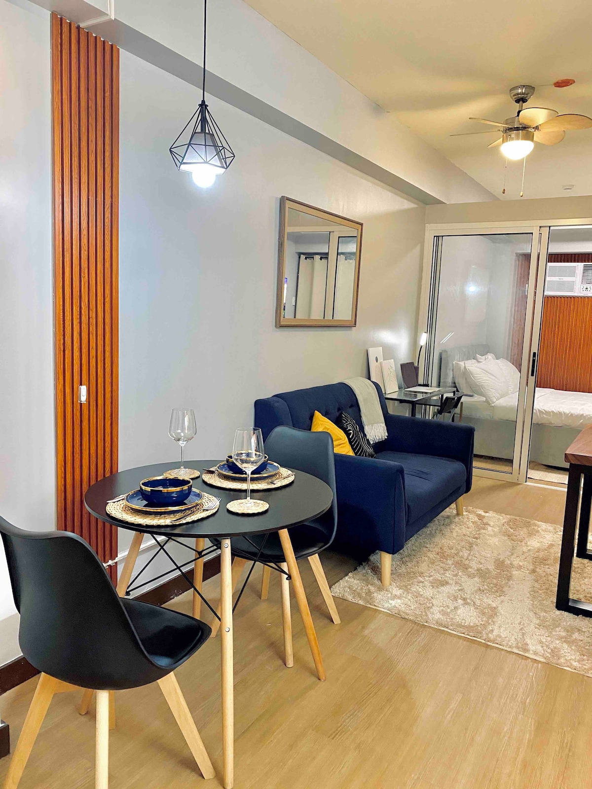 Kapitolyo Retreat: Modern Flat facing BGC Skyline