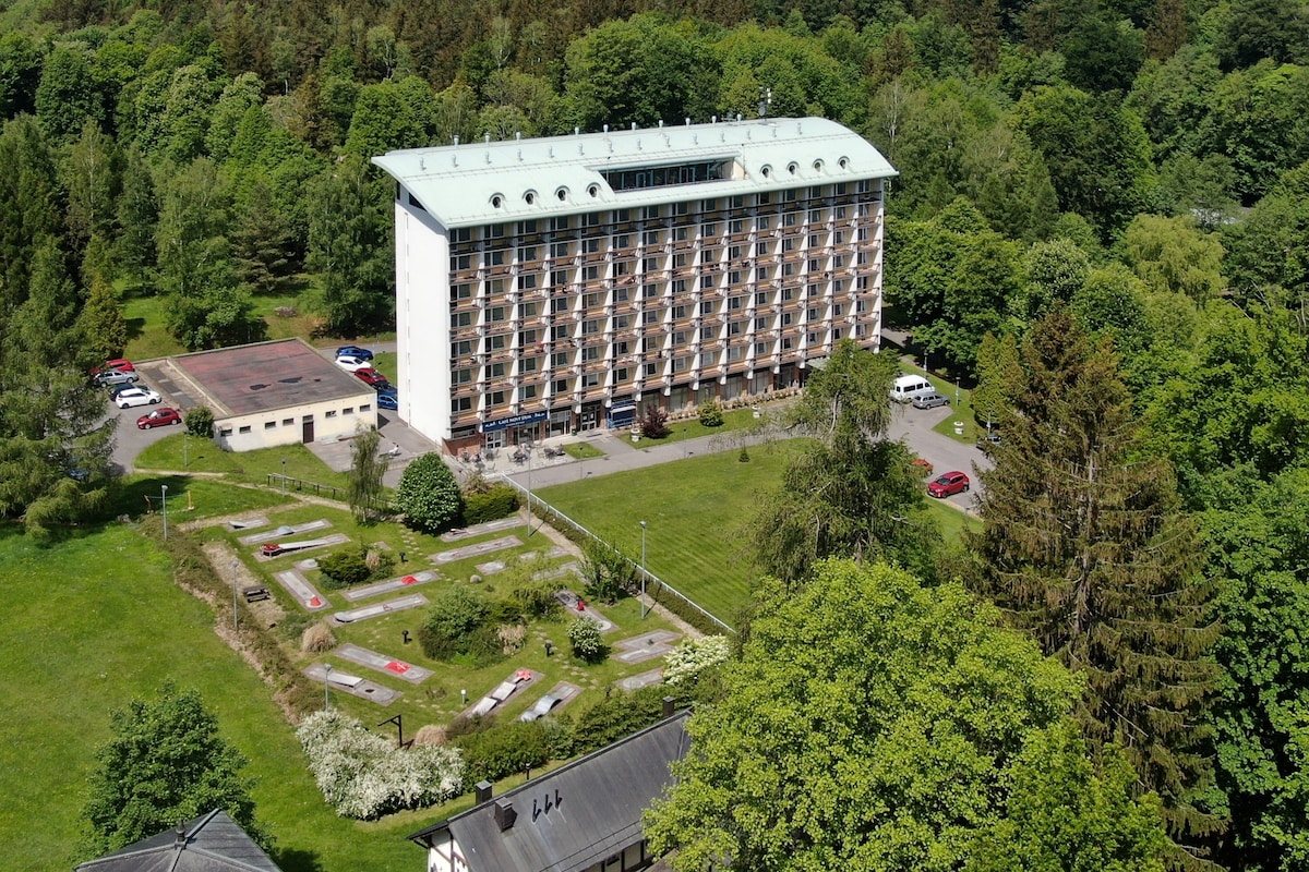 Hotel Nový Dům, služby a jedinečná příroda kolem