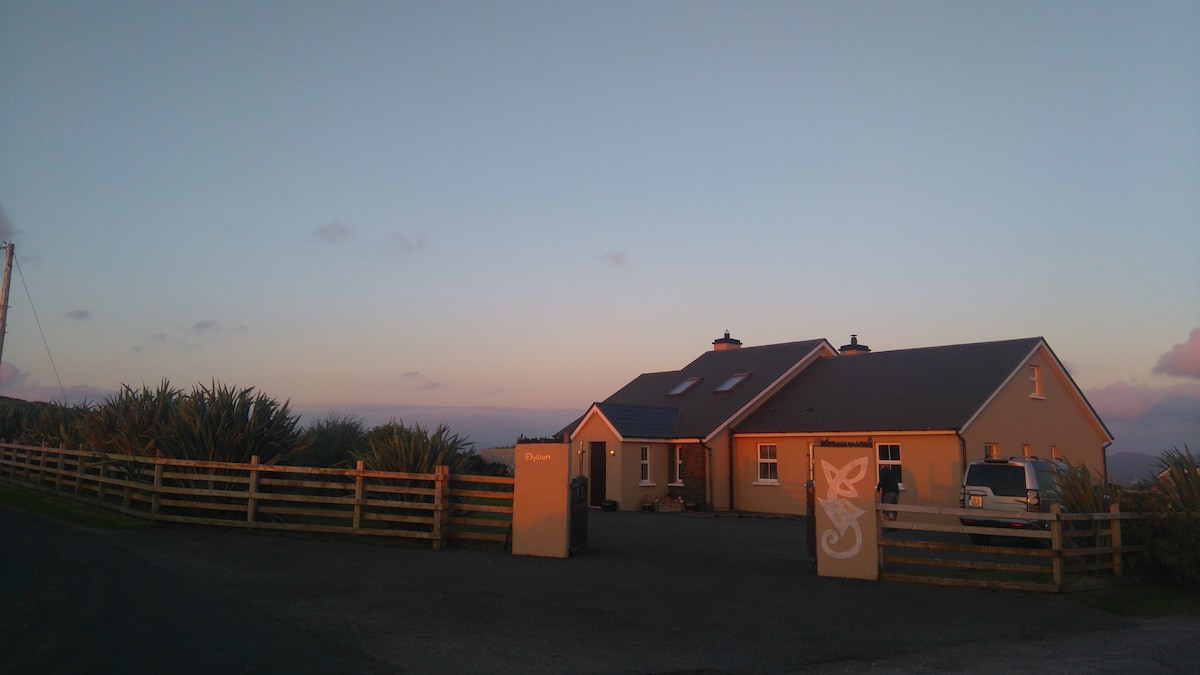 Elysium-Epic Sunsets, Sea, Skelligs and free wifi