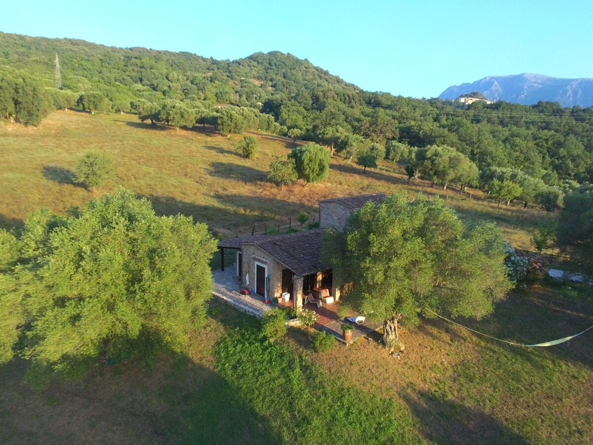 Valle degli Olivi, omgeven door prachtige natuur.