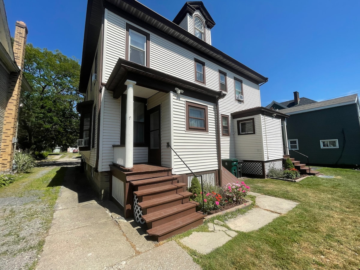 The Reid-Tanner House